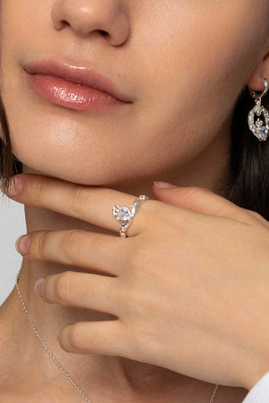 Carraig Donn Sapphire Stone Claddagh Ring - Size 8.8