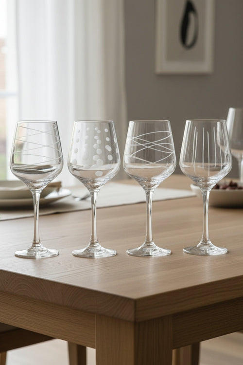 Set of 4 Clear Cut Party Wine