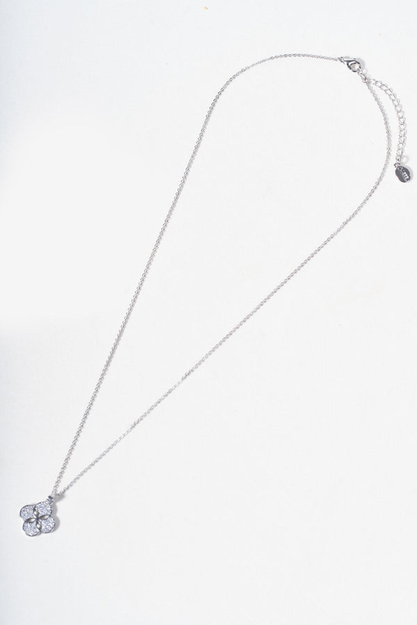 Carraig Donn Silver Clover Pendent Necklace