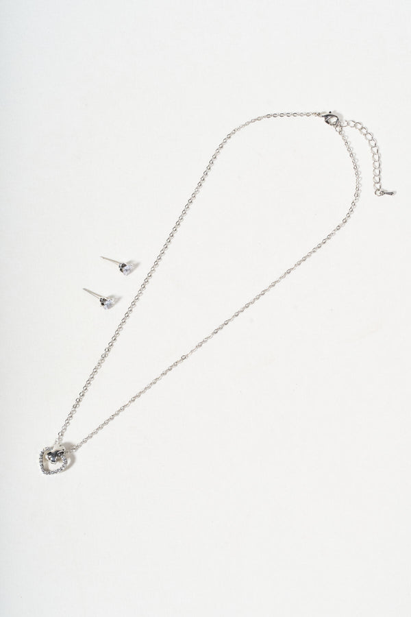Carraig Donn Silver Heart Pendant Necklace & Earrings Set
