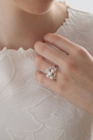 Carraig Donn Silver Plated Pearl Ring with Clear Stones