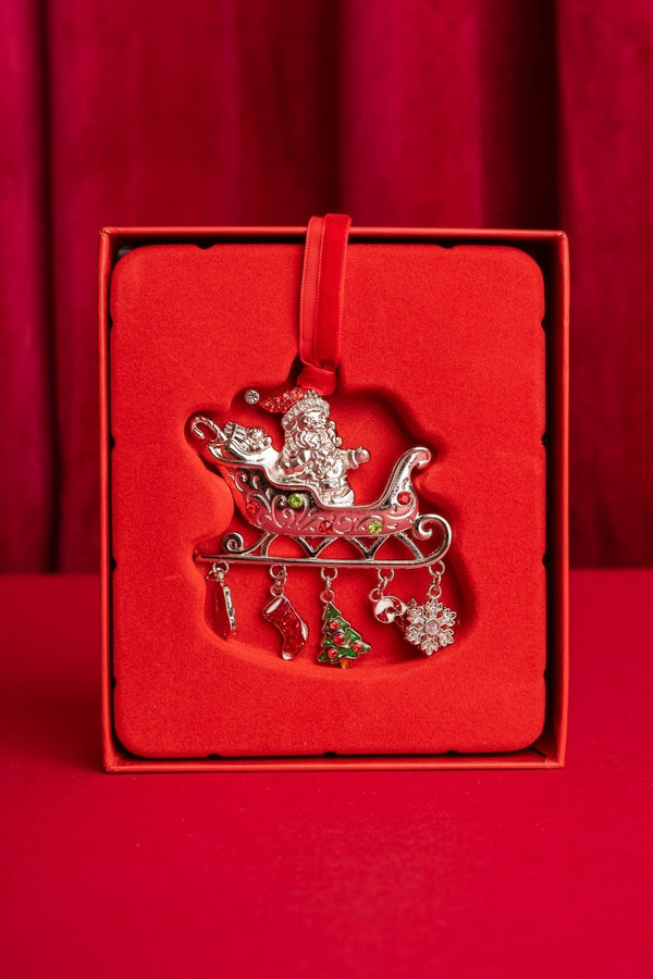 Carraig Donn Sleigh With Gifts