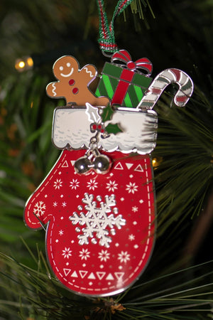 Carraig Donn Snow Mitten Christmas Tree Decoration