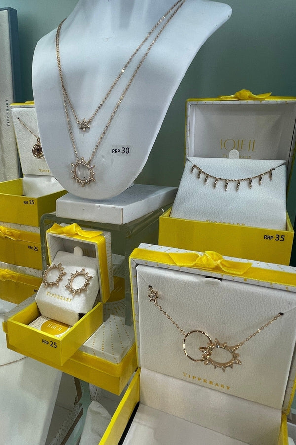 Carraig Donn Soleil Interlocking Sun Gold Pendant Necklace