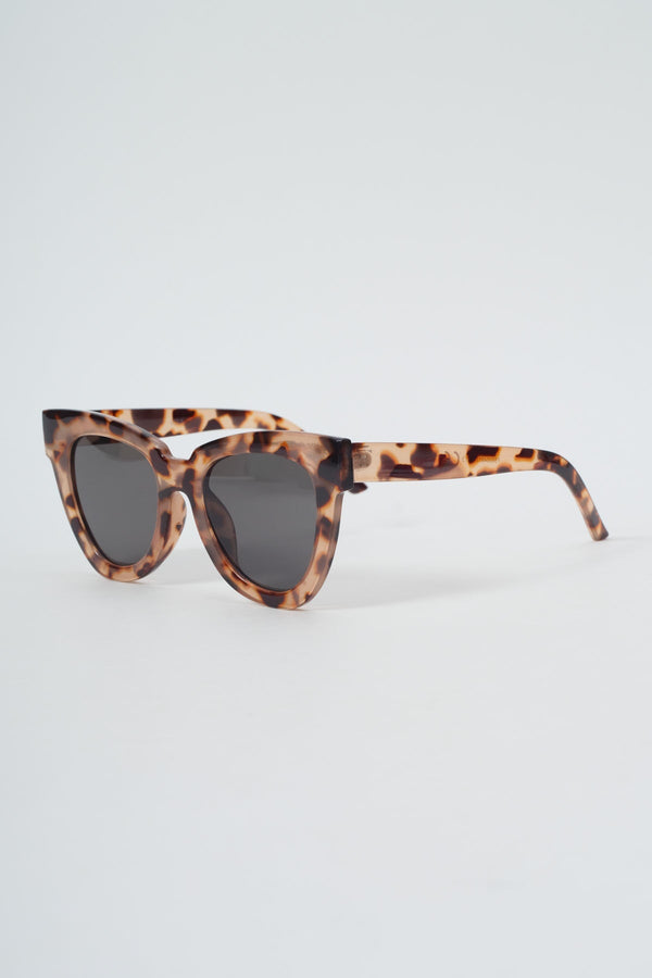 Carraig Donn Statement Tortoise Shell Cateye Sunglasses