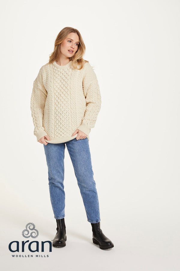 Carraig Donn Traditional Unisex Aran Sweater in Cream