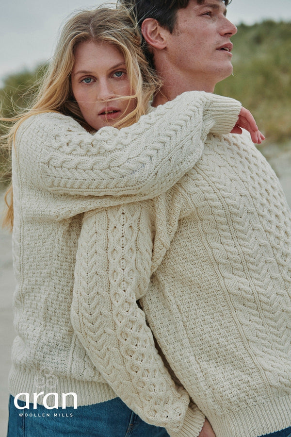 Carraig Donn Traditional Unisex Aran Sweater in Cream