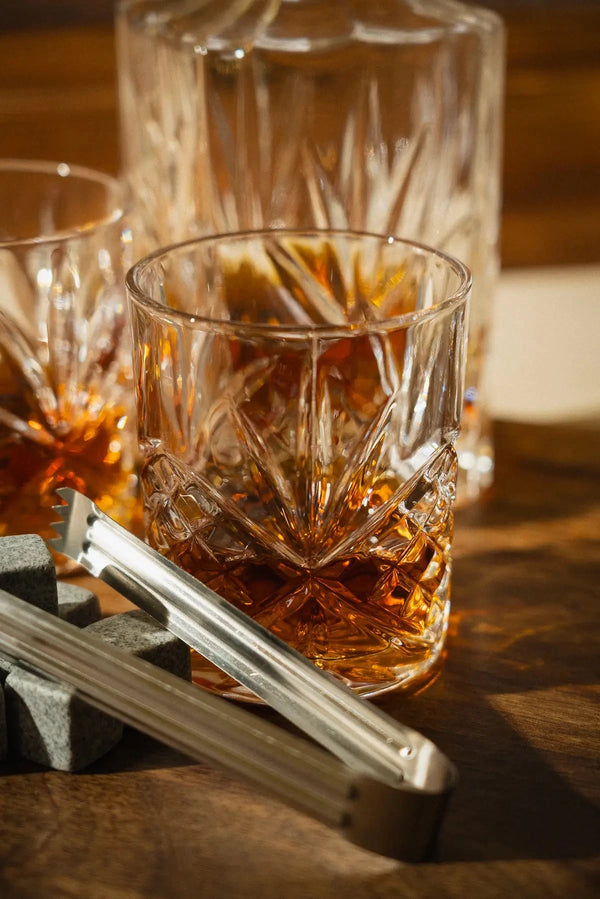 Carraig Donn Whiskey Decanter Set with 2 Glasses