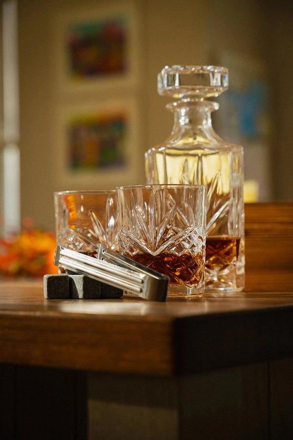 Carraig Donn Whiskey Decanter Set with 2 Glasses