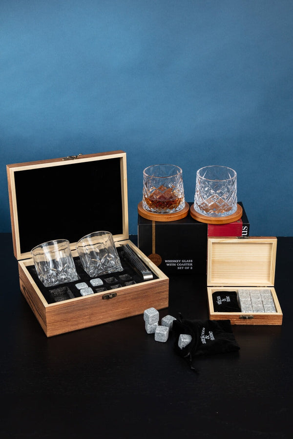 Carraig Donn Whiskey Glasses And Stone Set