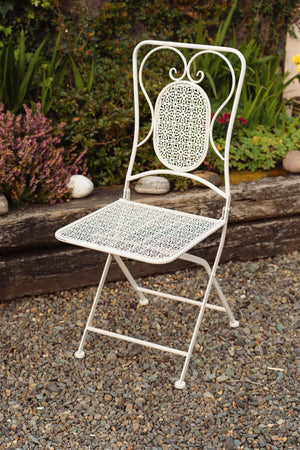 Carraig Donn White Bistro Table Set