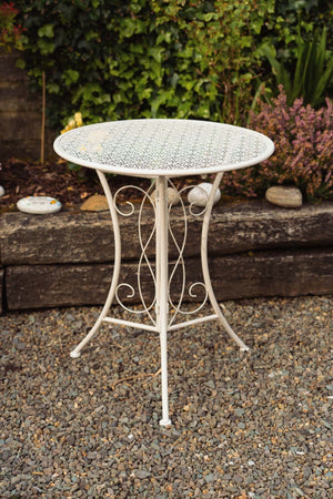 Carraig Donn White Bistro Table Set