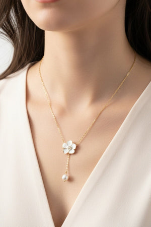 Carraig Donn White Daisy Link Necklace