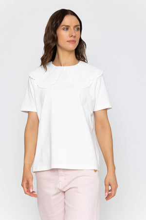 Carraig Donn White Embroidered Collar T-Shirt