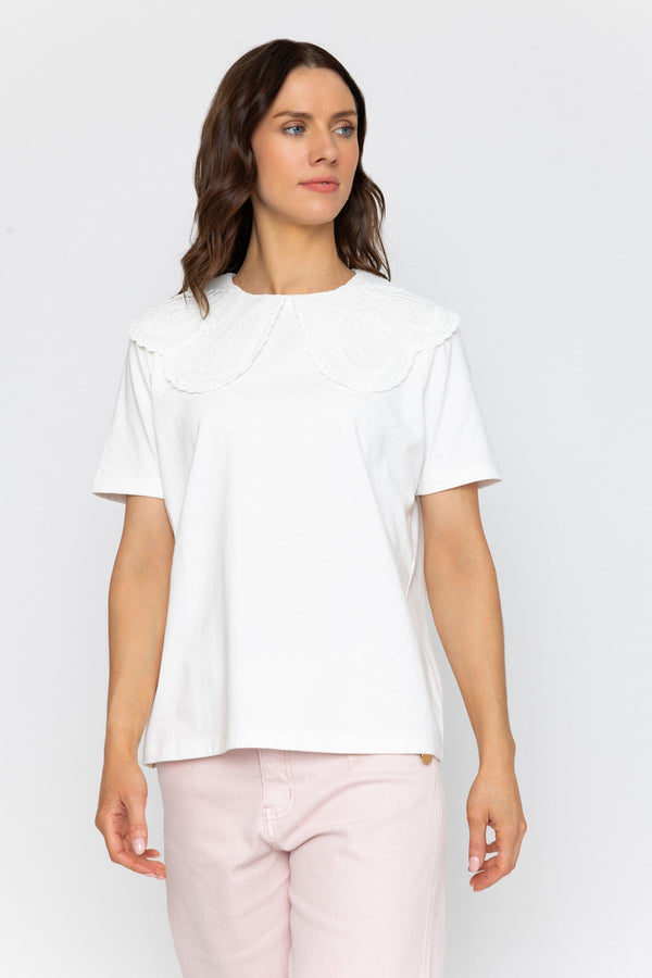 Carraig Donn White Embroidered Collar T-Shirt