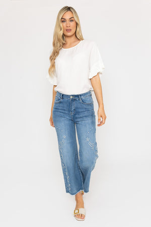 Carraig Donn White Loose Fit Top with Ruffle Sleeves