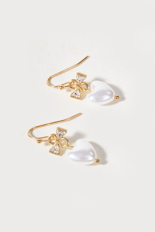 Carraig Donn White Pearl Heart Earrings