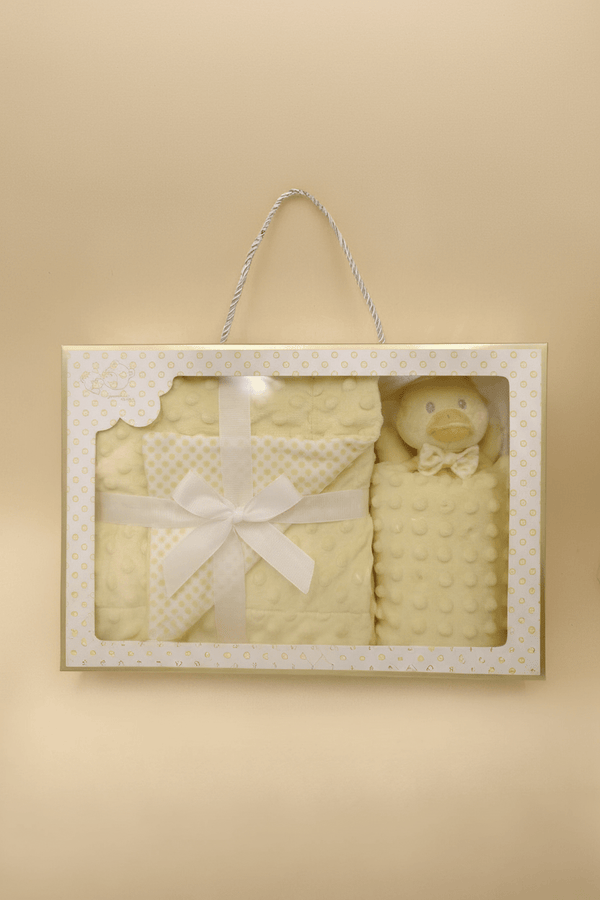 Carraig Donn Yellow Duck Comforter & Blanket Gift Box