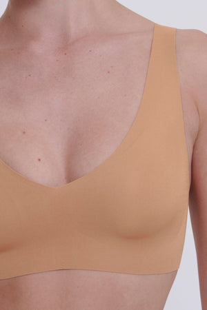 Carraig Donn Zero Feel V-Neck Bralette in Nude