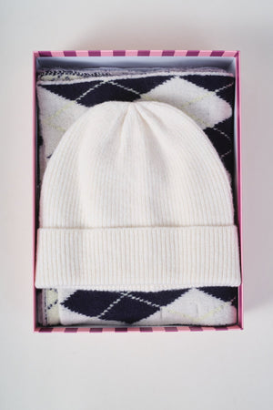 Carraig Donn Cream & Black Argyle Print Knitted Hat & Scarf Gift Set