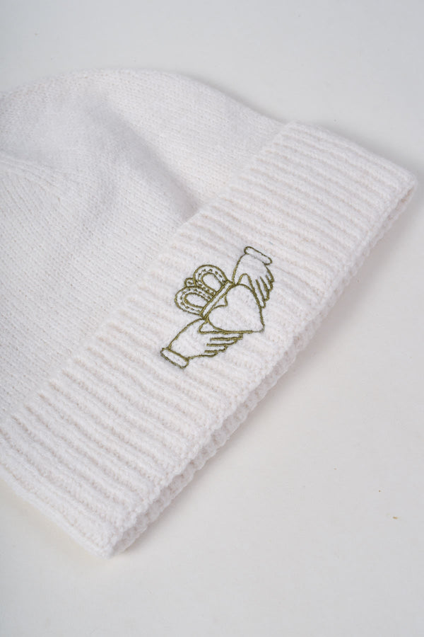 Carraig Donn Cream Knit Green Embroidered Claddagh Design Hat
