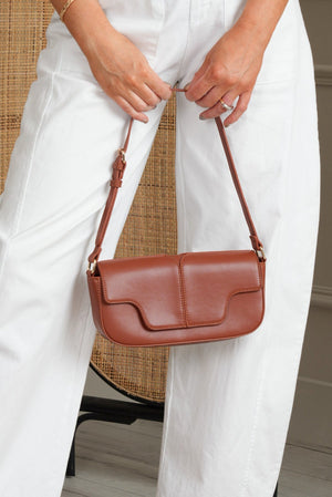 Carraig Donn East West Tan Brown Shoulder Bag