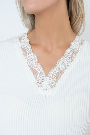 Carraig Donn Ecru Sleeveless Lace Trim Pleat Top