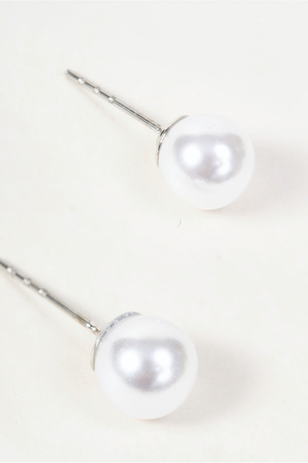 Carraig Donn Faux Pearl Round Stud Earrings