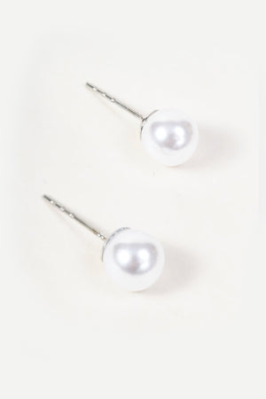 Carraig Donn Faux Pearl Round Stud Earrings