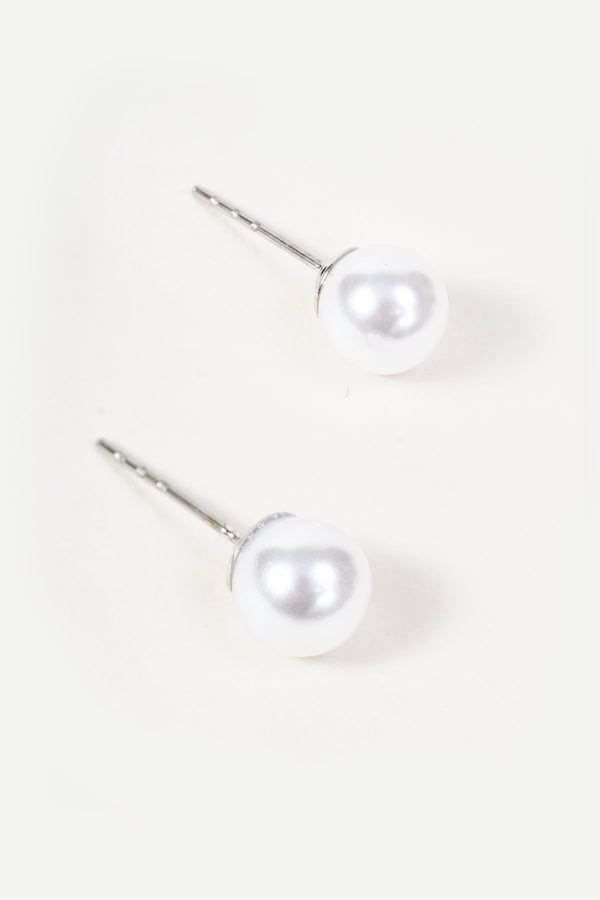 Carraig Donn Faux Pearl Round Stud Earrings