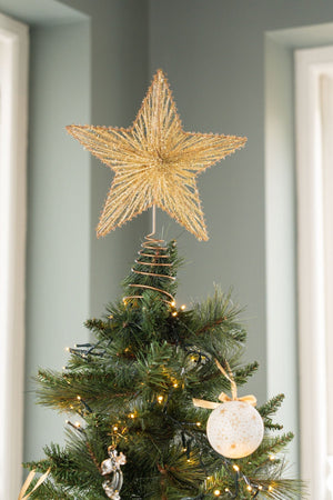 Carraig Donn Gold Christmas Star Topped Tree
