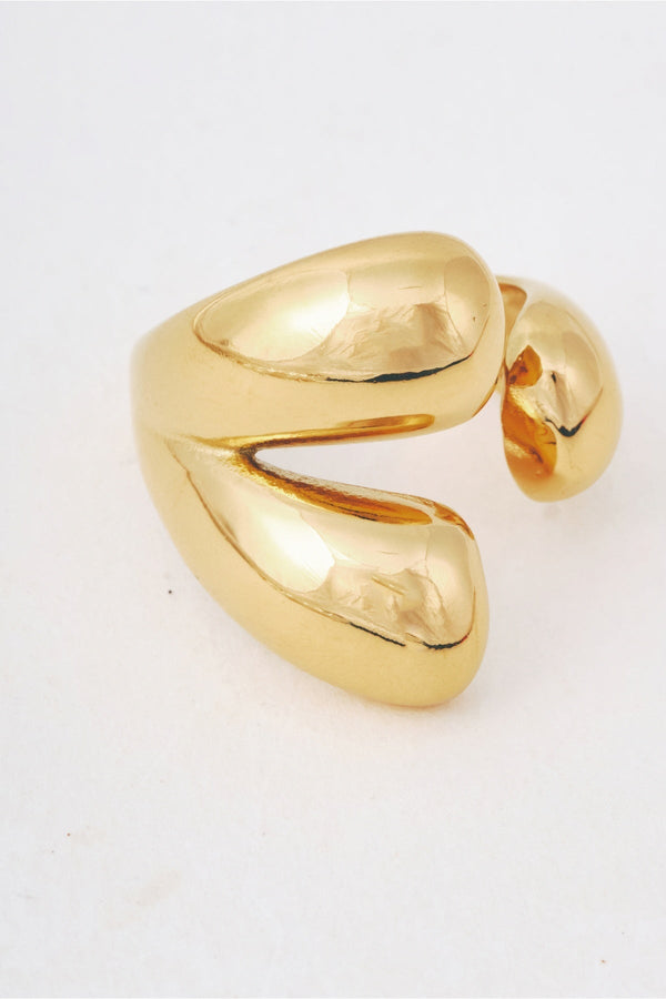 Carraig Donn Gold Chunky Sculpted Size 7 Ring