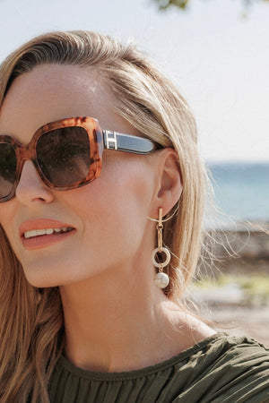 Carraig Donn Gold Circle & Stone Drop Earrings