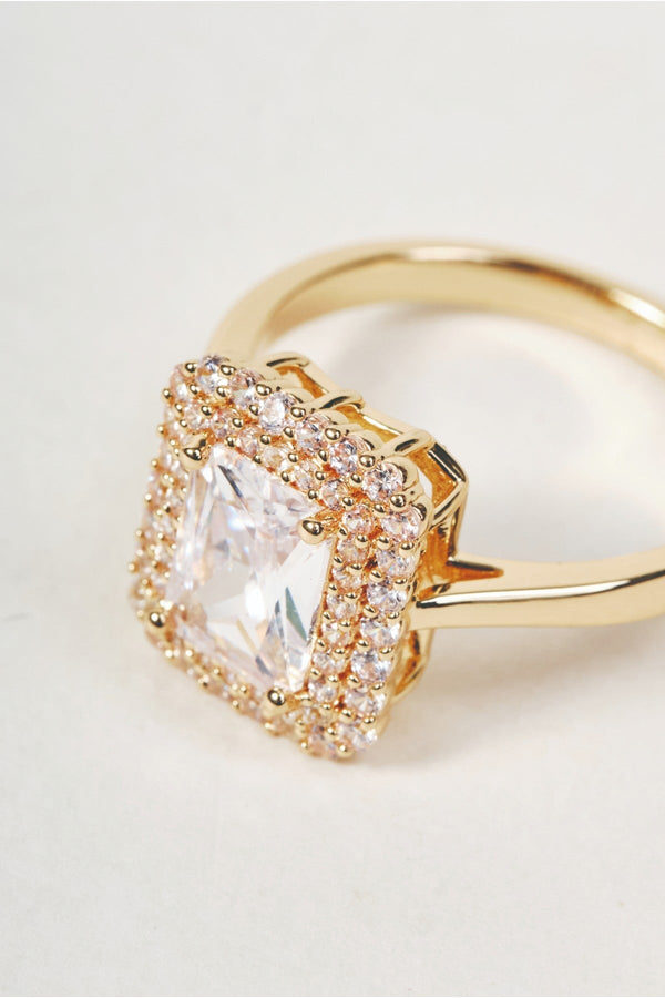 Carraig Donn Gold Clear Stone Square Cut Size 7 Ring