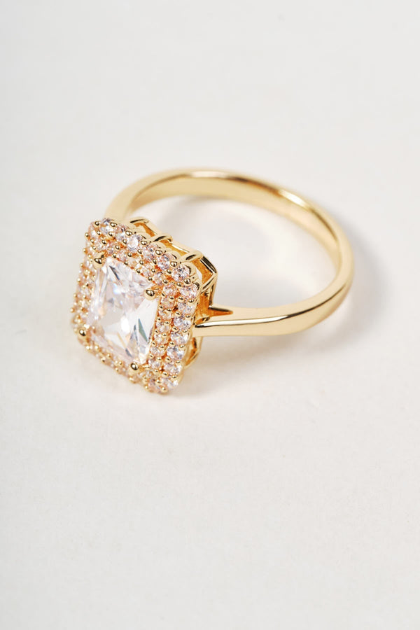Carraig Donn Gold Clear Stone Square Cut Size 7 Ring