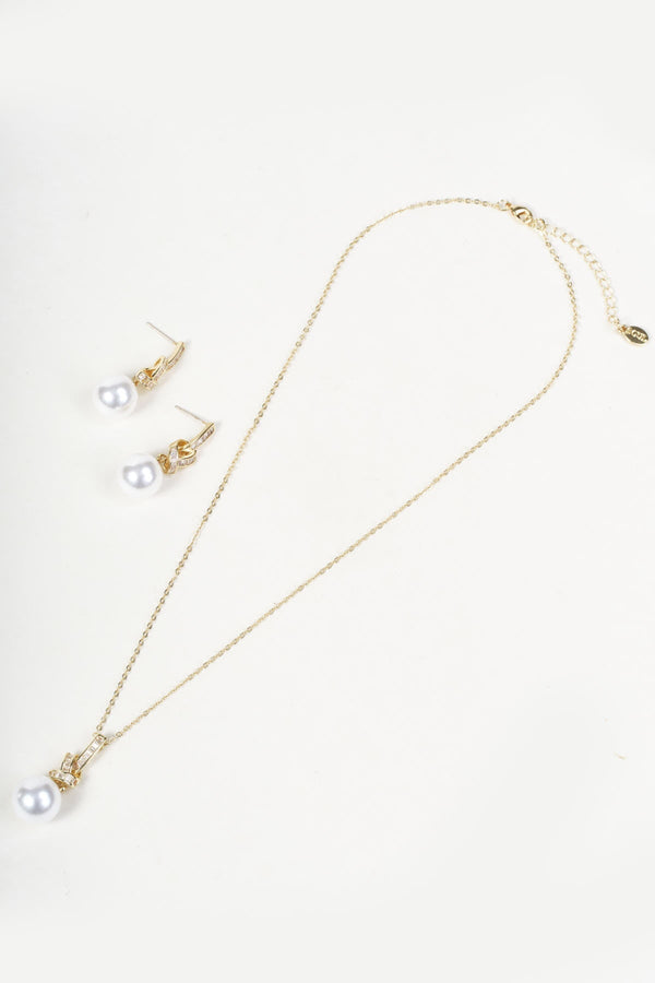 Carraig Donn Gold Faux Pearl Twist Drop Earrings