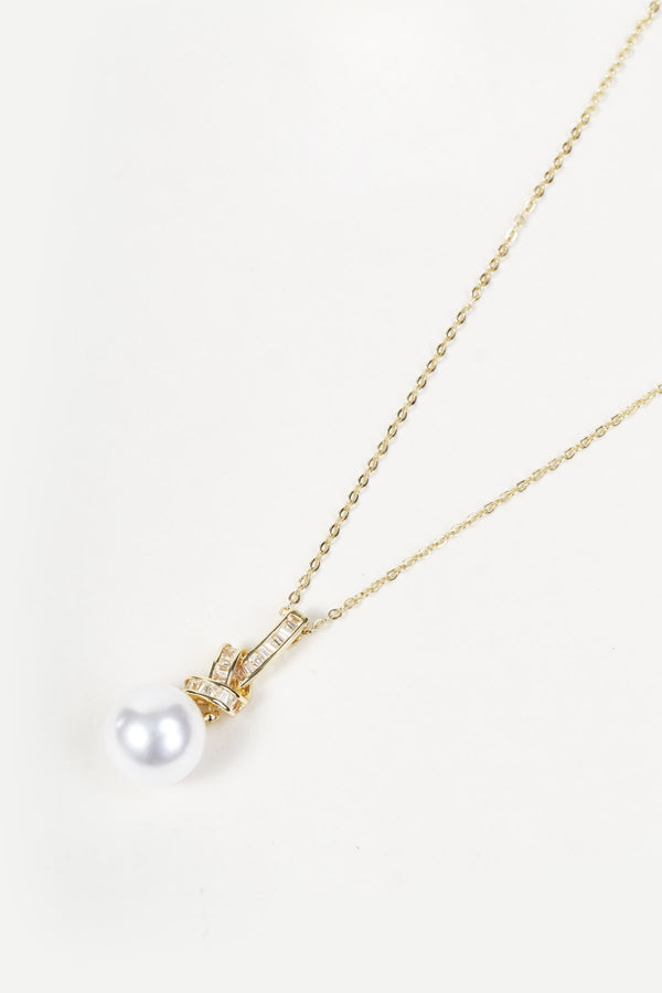 Carraig Donn Gold Faux Pearl Twist Pendant Necklace