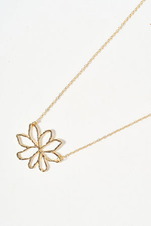 Carraig Donn Gold Flower Necklace