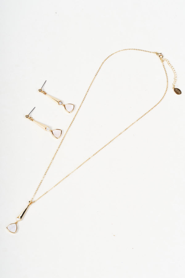 Carraig Donn Gold & Pink Shell Long Pendant Necklace