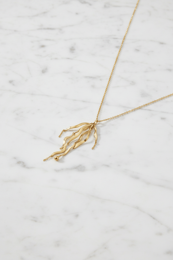 Carraig Donn Gold Seaweed Pendant Necklace