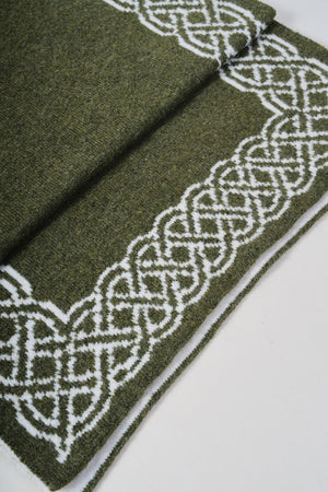 Carraig Donn Green & Cream Knit Celtic Knot Reversable Scarf
