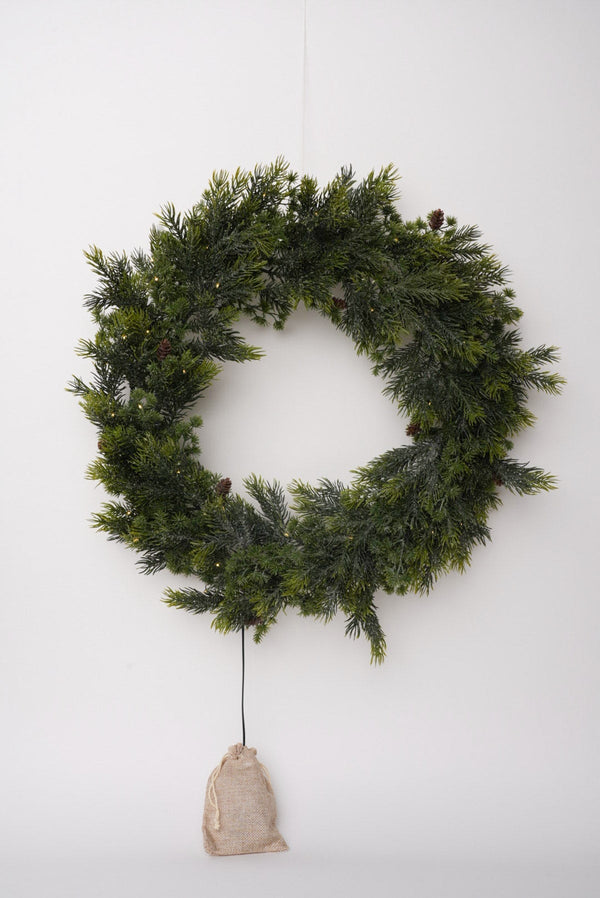 Carraig Donn Green Faux Pine LED Christmas Wreath