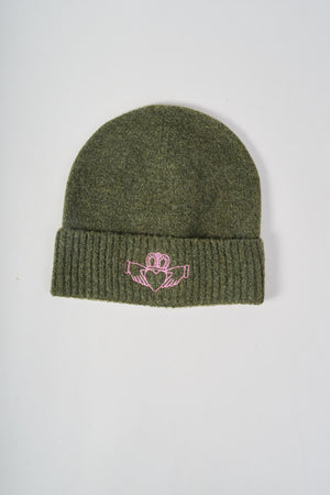 Carraig Donn Green Knit Pink Embroidered Claddagh Design Hat