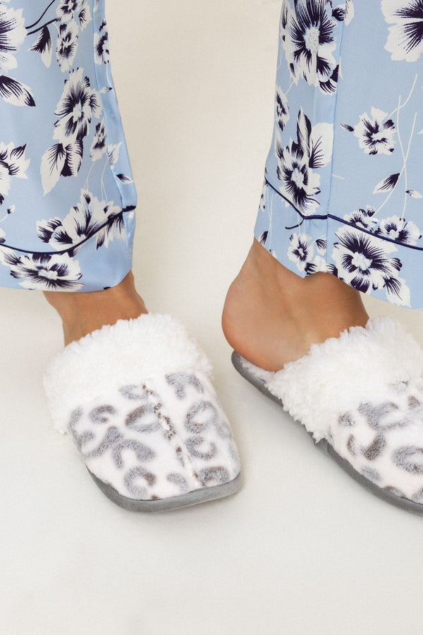 Carraig Donn Grey Leopard Print Faux Fur Mule Slippers