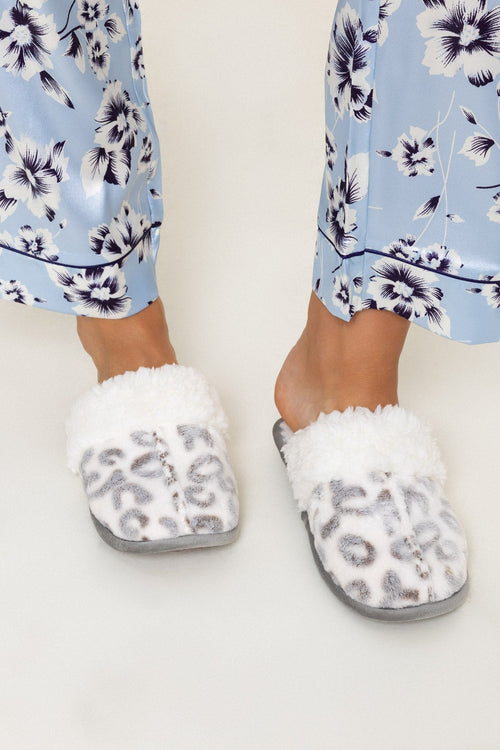 Grey Leopard Print Faux Fur Mule Slippers
