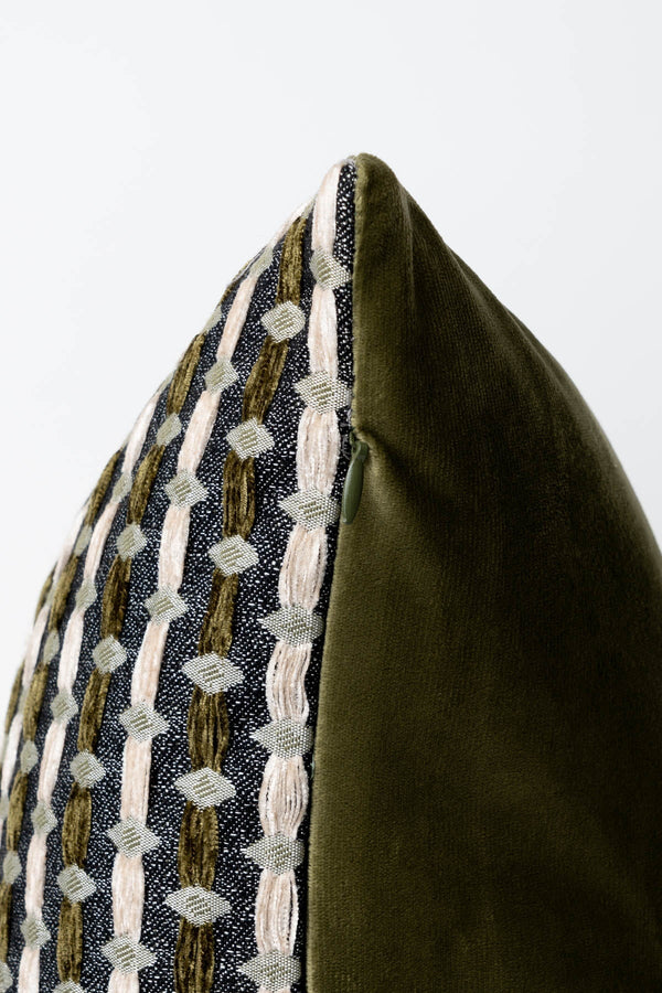 Carraig Donn Gwen Cushion 45Cm