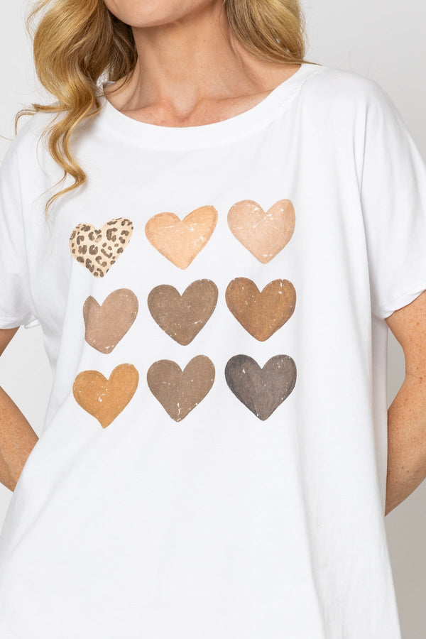Carraig Donn Hearts Print Dip Hem T-Shirt