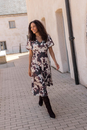 Carraig Donn Jade Animal Print A-Line Short Sleeve Midi Dress