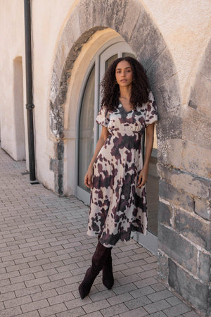 Carraig Donn Jade Animal Print A-Line Short Sleeve Midi Dress