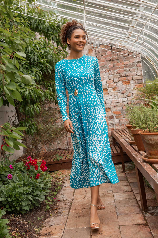Carraig Donn Kate Teal Animal Print A-Line Long Sleeve Midi Dress